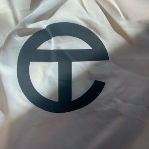 🐝 Yonce Telfar Bag Medium Size